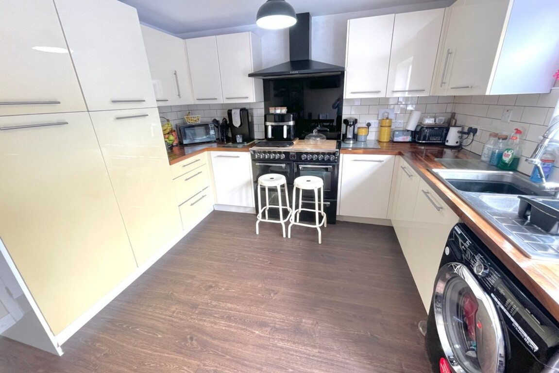 Properties Hawke & Metcalfe