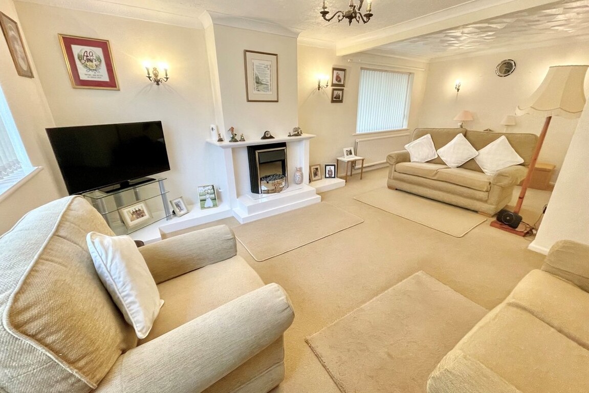 1Acre CloseRustington 102877004684 Hawke & Metcalfe